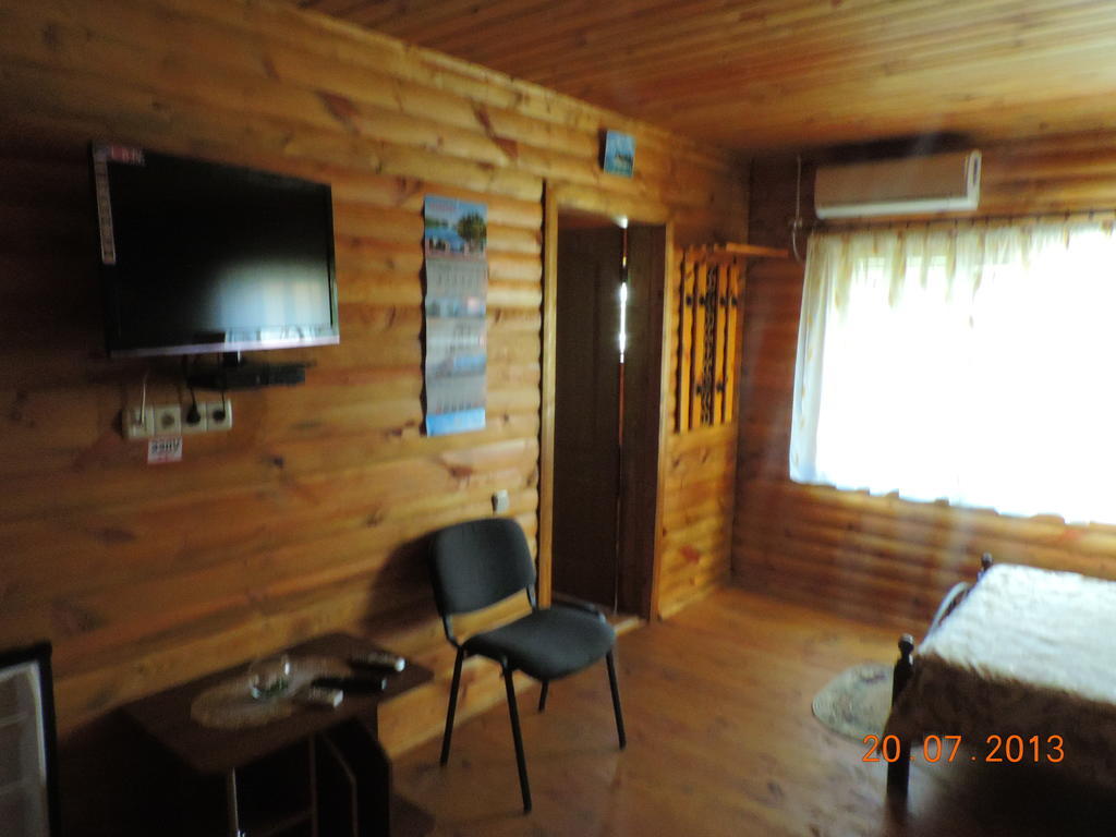 Slavutich Hotel Nova Kachovka Værelse billede