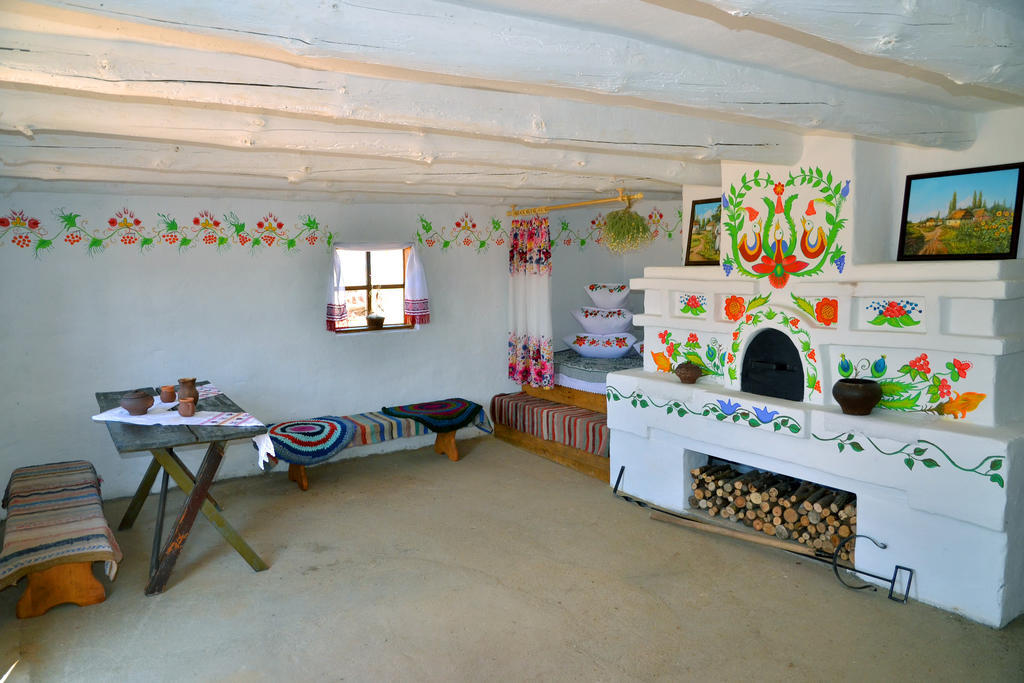 Slavutich Hotel Nova Kachovka Eksteriør billede